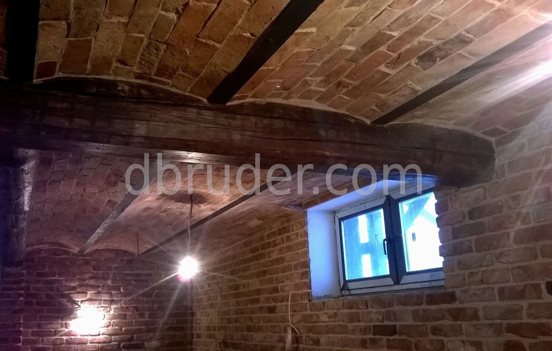 Потолок из кирпича. brick ceiling