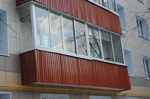 Отделка балкона профлистом