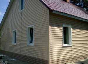 фото фасад отделанный сайдингом