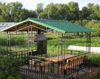Металлическая беседка