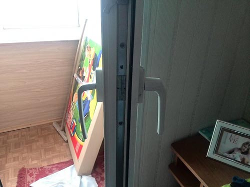 Дверные ручки для пластиковых дверей 