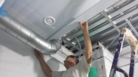 Облицовка каркаса алюминиевыми панелями