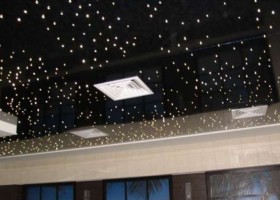 Установка светодиодных светильников в натяжной потолок