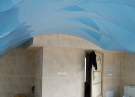 Установка тканевого натяжного потолка своими руками