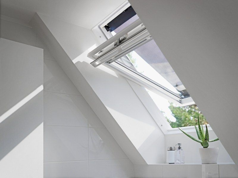 Белые откосы для мансардных окон Velux