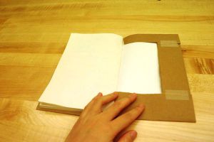 чем обернуть учебники в домашних условиях8