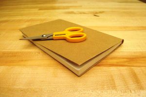 чем обернуть учебники в домашних условиях9