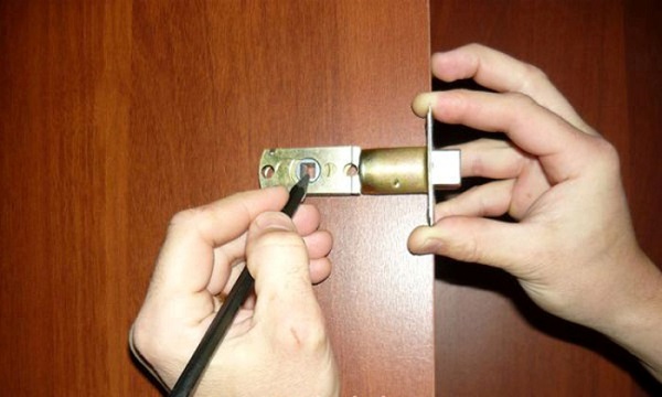 Дверная ручка 1