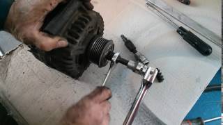 Снятие обгонной муфты генератора Ford Transit 06+
