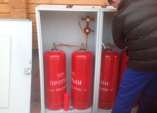 монтаж газового баллона в спец шкаф