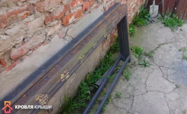 Вначале нужно сделать станину