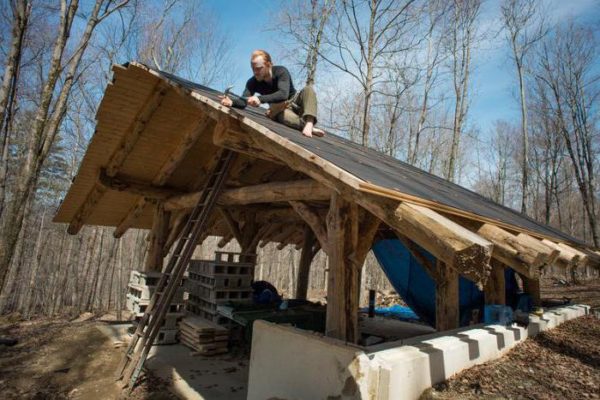 Чем крепить рубероид к деревянной крыше