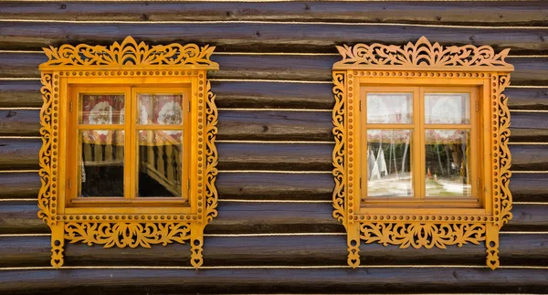 Окна — стоковое фото
