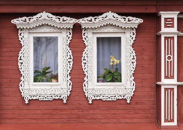 Русский, резные Рамы деревянных домов — стоковое фото