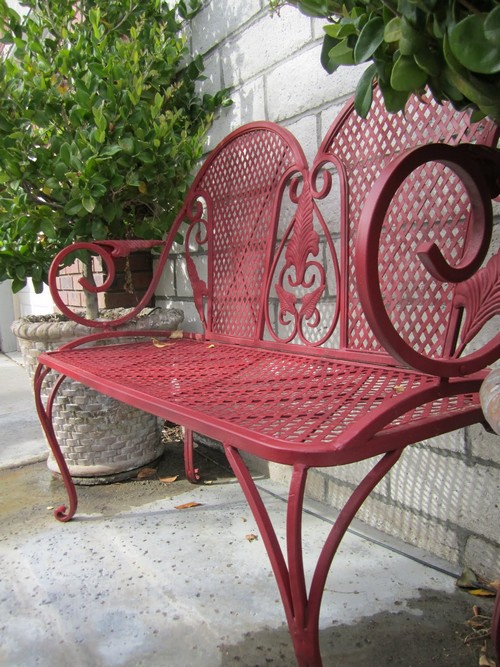 Садовая скамейка из металла Садовая скамейка из металла