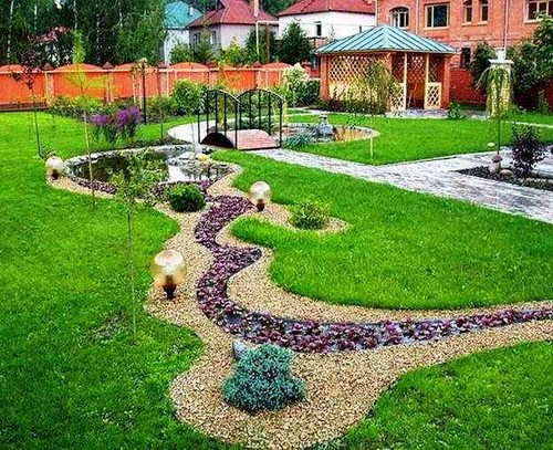 Мраморная крошка в ландшафтном дизайне фото